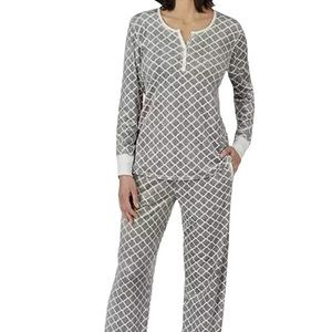 NEW- Nautica Women’s 2 Piece Sleepwear Set